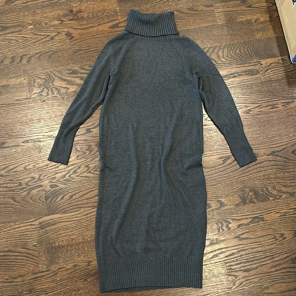 Vince Camuto charcoal grey knit turtle neck long sleeve dress, worn once size M